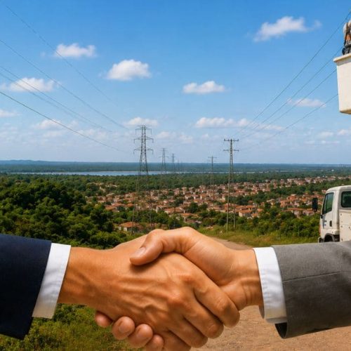 Funcionários trabalhando na rede elétrica enquanto um aperto de mãos simboliza a renovação das concessões da Equatorial no setor de distribuição de energia.”